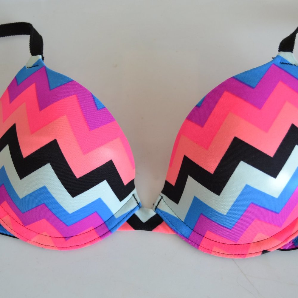 PINK by Victoria's Secret Wear Everywhere chevron bra 34A EUC